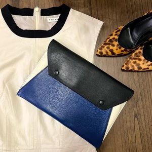 BCBGMAXAZRIA BLUE CLUTCH